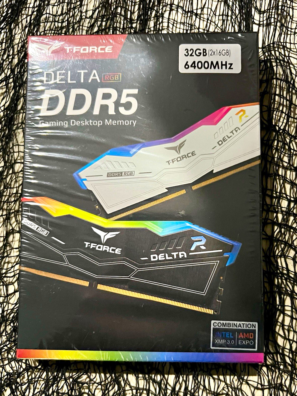 T-FORCE Delta RGB 32GB 2x16GB DDR5 6400 ECC 288-Pin DIMM Desktop RAM