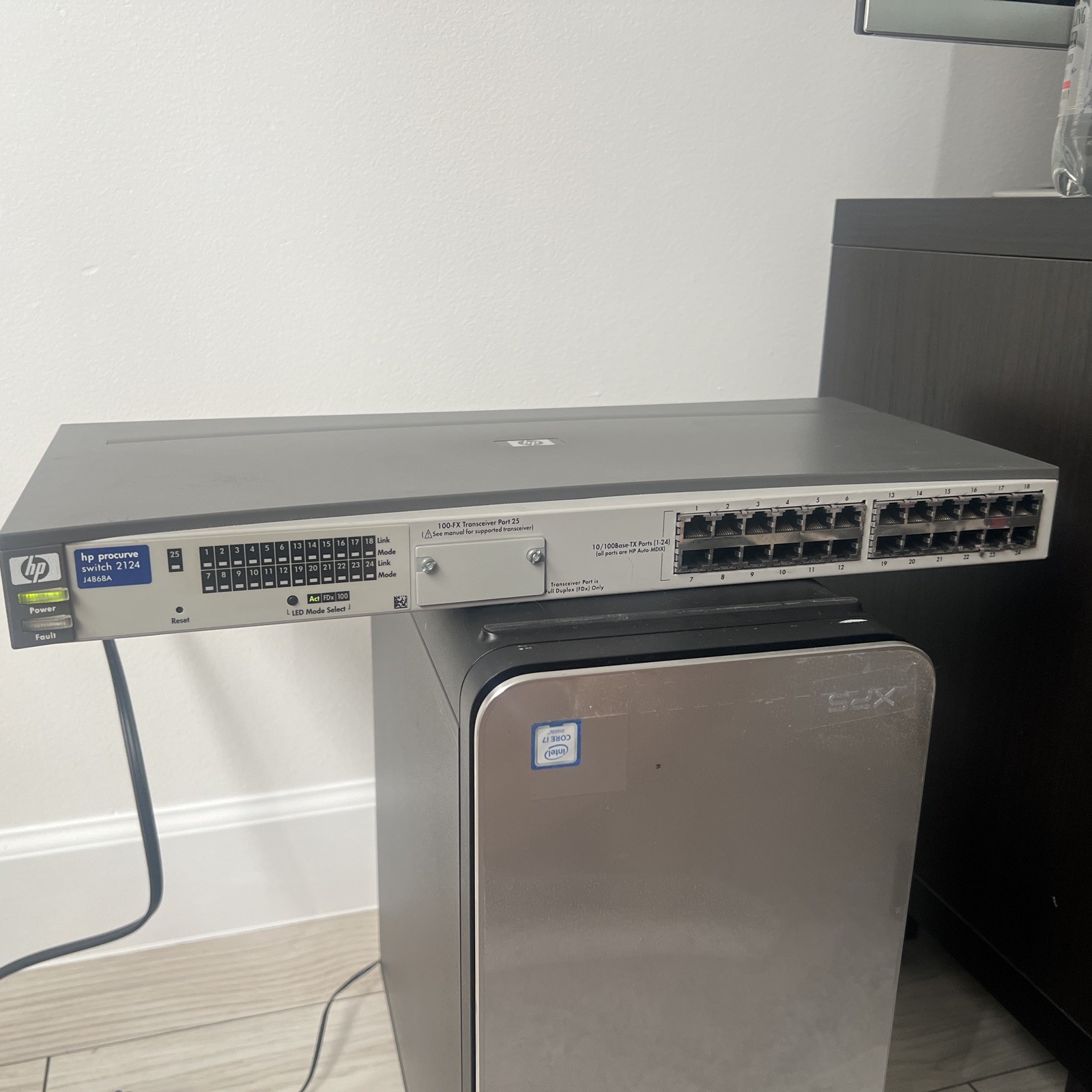 HP J4868A 24 Ports Procurve Switch 2124