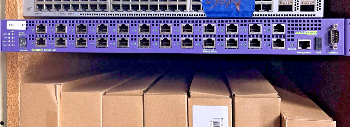 EXTREME NETWORKS X650-24T = CORE LICENSE FULL L 3  = 10G BASE-T =NO PS/NO FAN