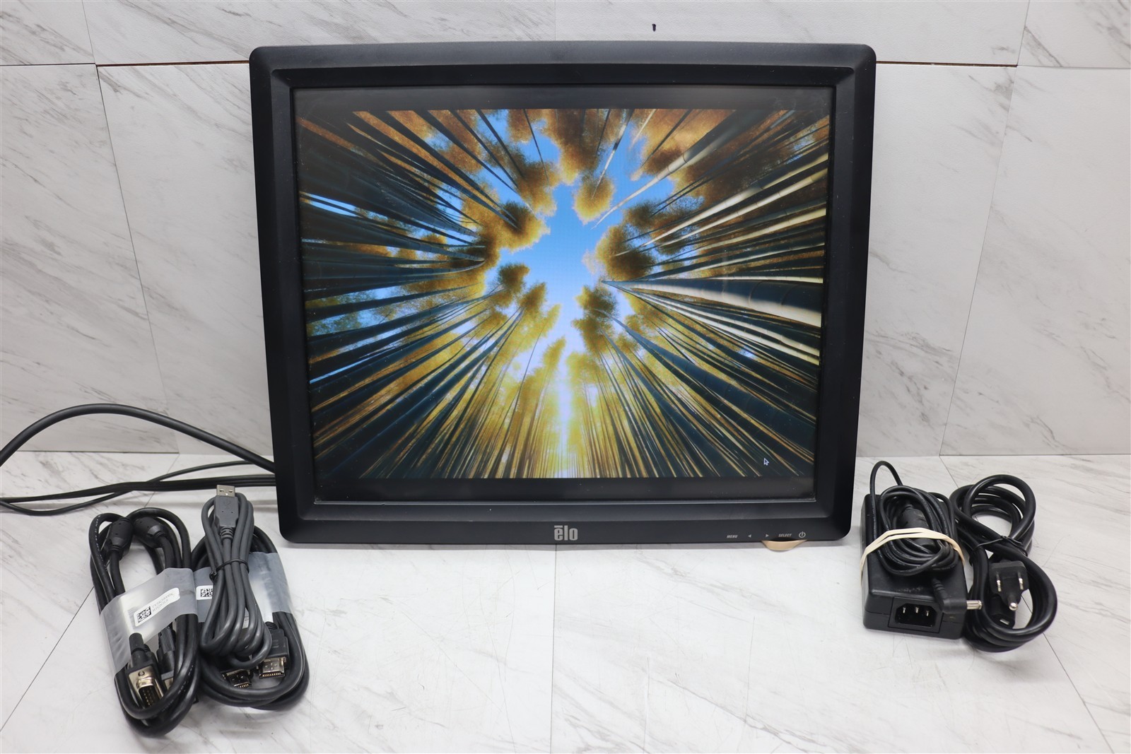 Elo ET1717L 17" Touchscreen LCD Monitor ET1717L-8CWB-1-BL-G w/ Cables