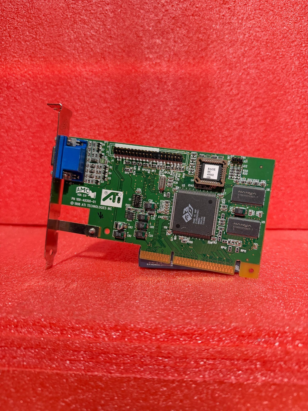 ATI RAGE IIC AGP 4MB 109-49300-01 Grafikkarte Video Card VGA D-SUB 64bit