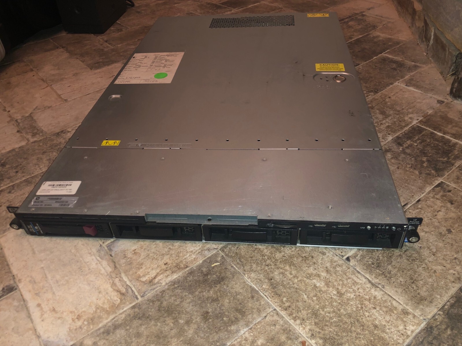 HP PROLIANT DL160 G6 1TB HDD SERVER with 2 x 2.4ghz Intel Xeon E5620 QC + 1TB HD