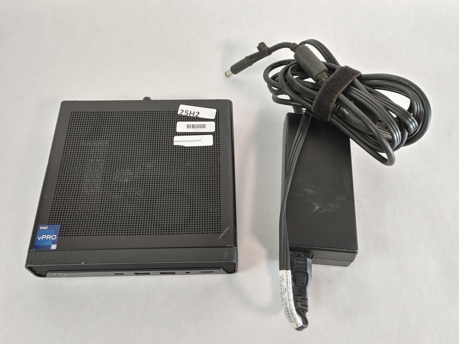 HP Elite Mini 800 G9 Core i5-12500 3.00 GHz 8 GB DDR5 512 GB NVMe Windows 11 Pro