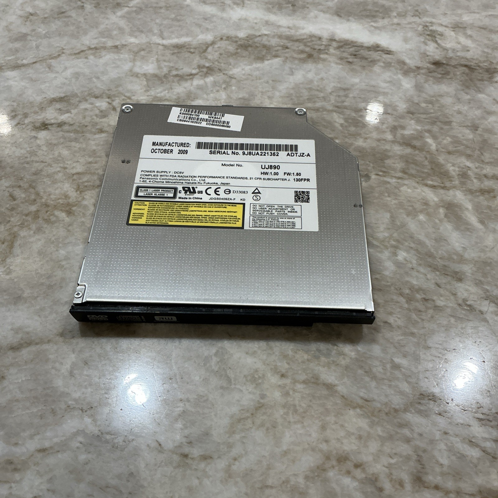K000084150 UJ890 GENUINE Panasonic DVD-RW DRIVE W/ BEZEL SATA - Black