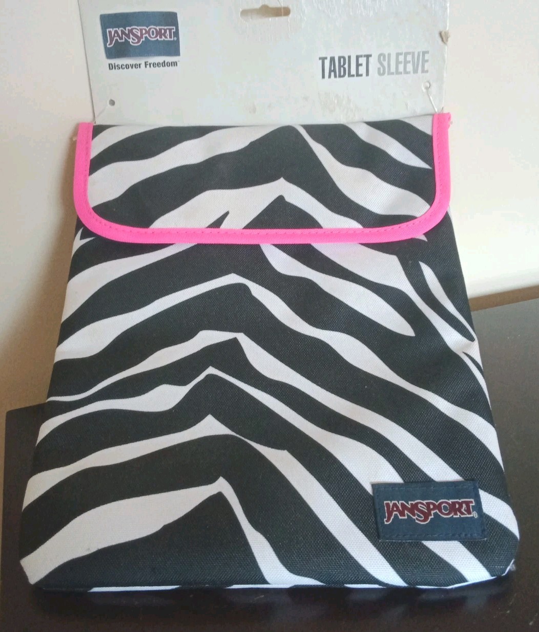 Jansport Tablet Sleeve 8.5 in x 10 in New, Zebra Pattern, Pink Interior