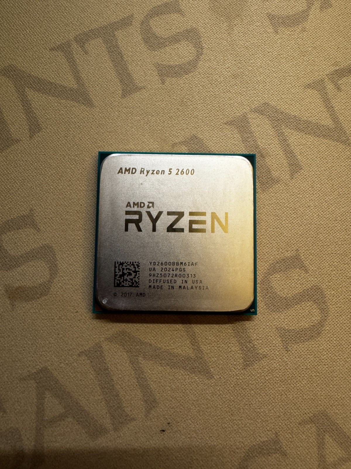 AMD Ryzen 2nd Gen 5 2600 - 3.9 GHz Six Core (YD2600BBM6IAF) Processor