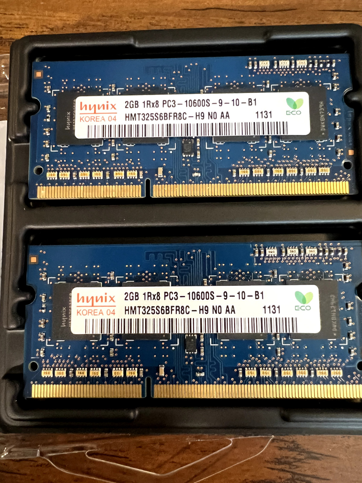 Pair (2) Hynix 2GB RAM 1Rx8 PC3-10600S MacBook Apple Dell #A1286  (4GB total)