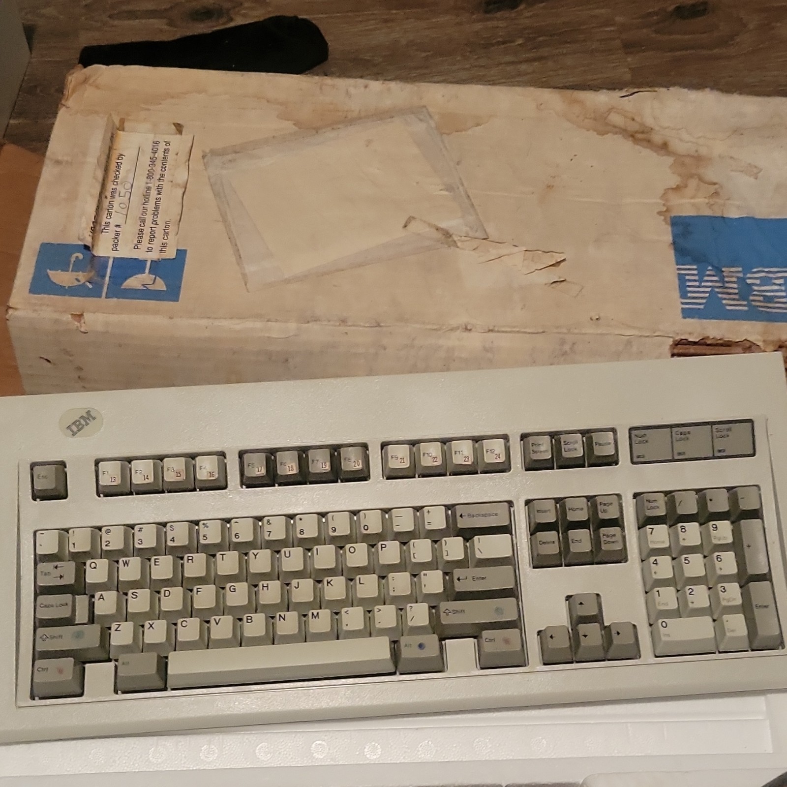 Vintage 1989 IBM Model M 1391401 Buckling Spring Keyboard WITH ORIGINAL BOX
