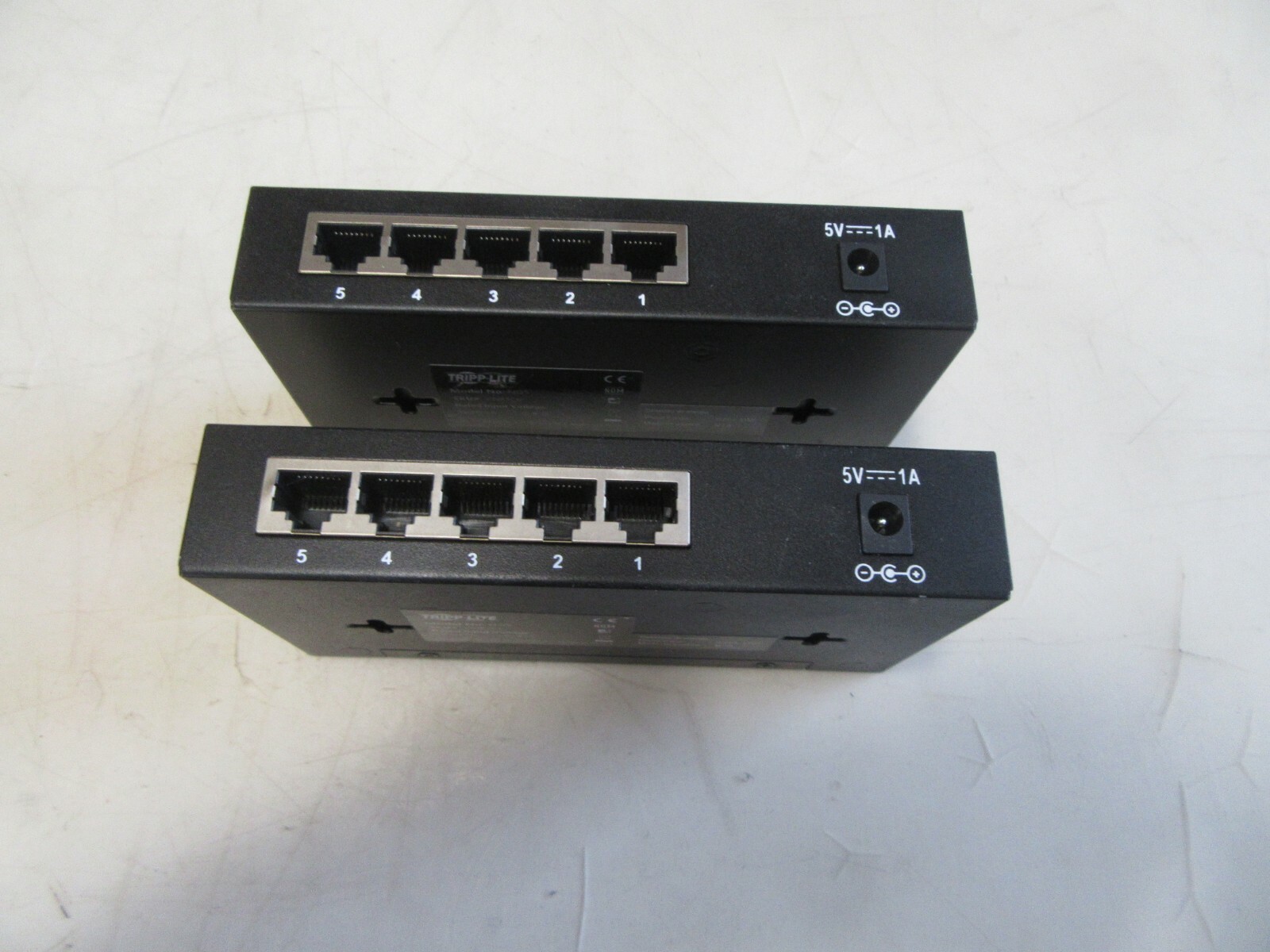 U86 TRIPP-LITE NG5 5 PORT UNMANAGED SWITCH  LOT OF 2 