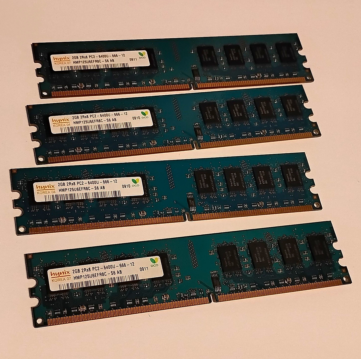 Hynix 8GB (4x2GB) DDR2 PC2-6400U 240-Pin DIMM ECC Reg RAM HMP125U6EFR8C