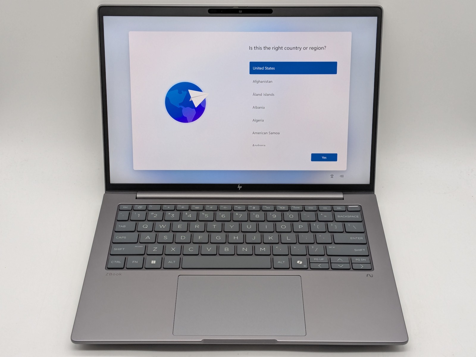 HP ZBook 8 G2i 14" 2560 x 1600 ULTRA 7 356H 1TB SSD 64GB W11P Webcam Backlit FP