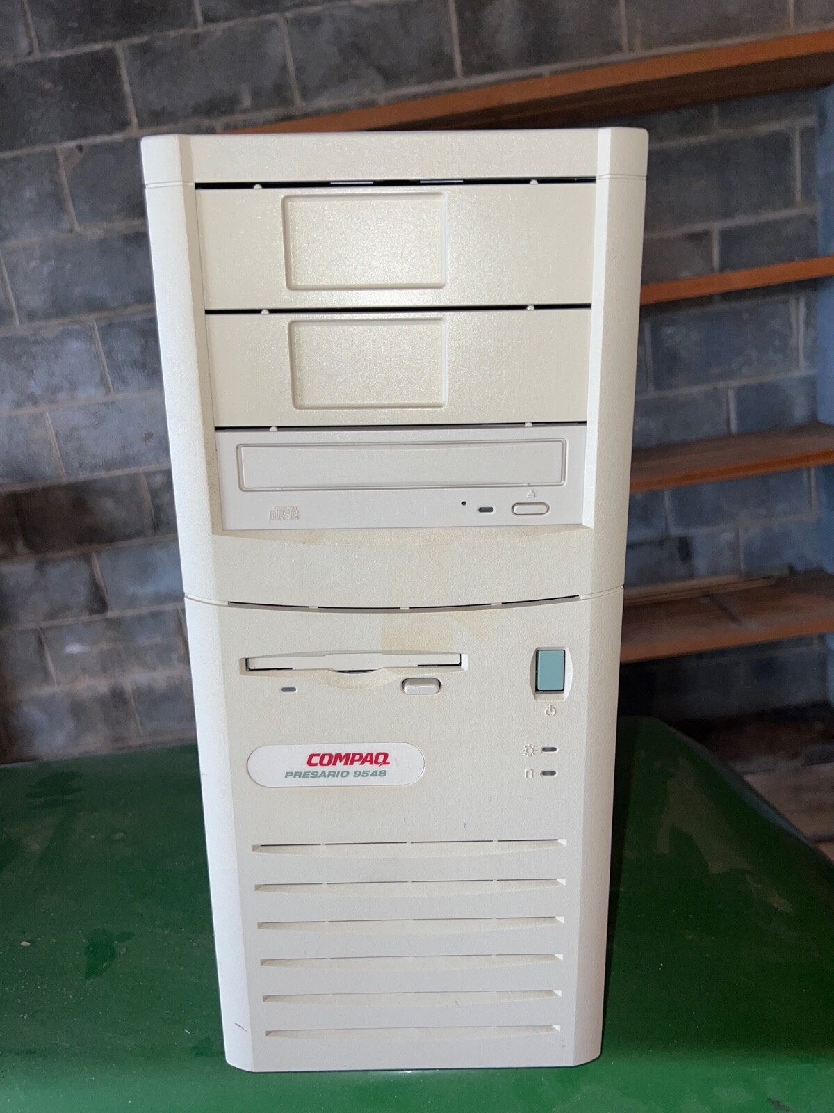 Compaq Presario 9548