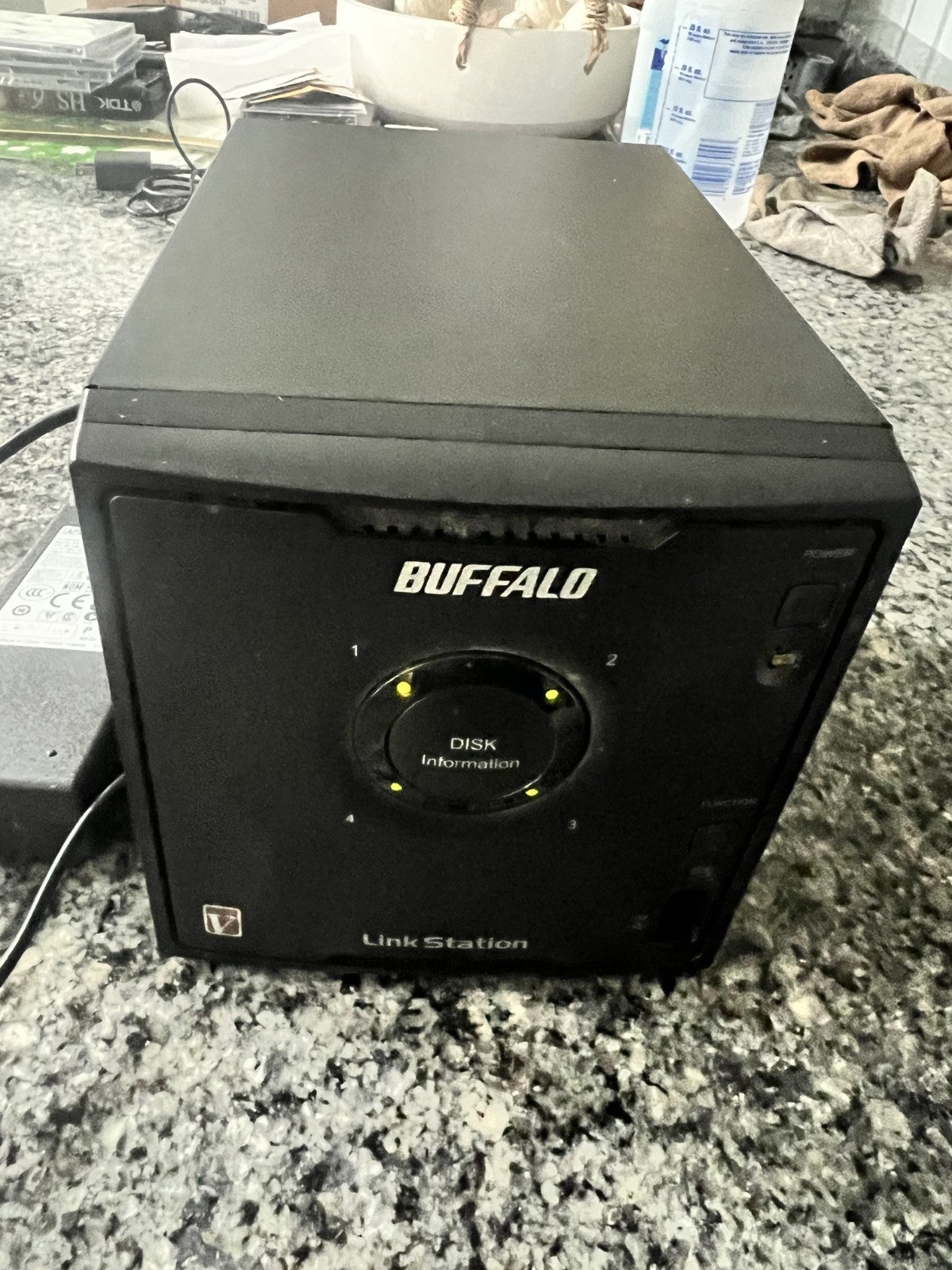 Buffalo LinkStation LS-Q4.OTL R5 Four Bay W/4 x SEAGATE BARRACUDA  HARD Drives