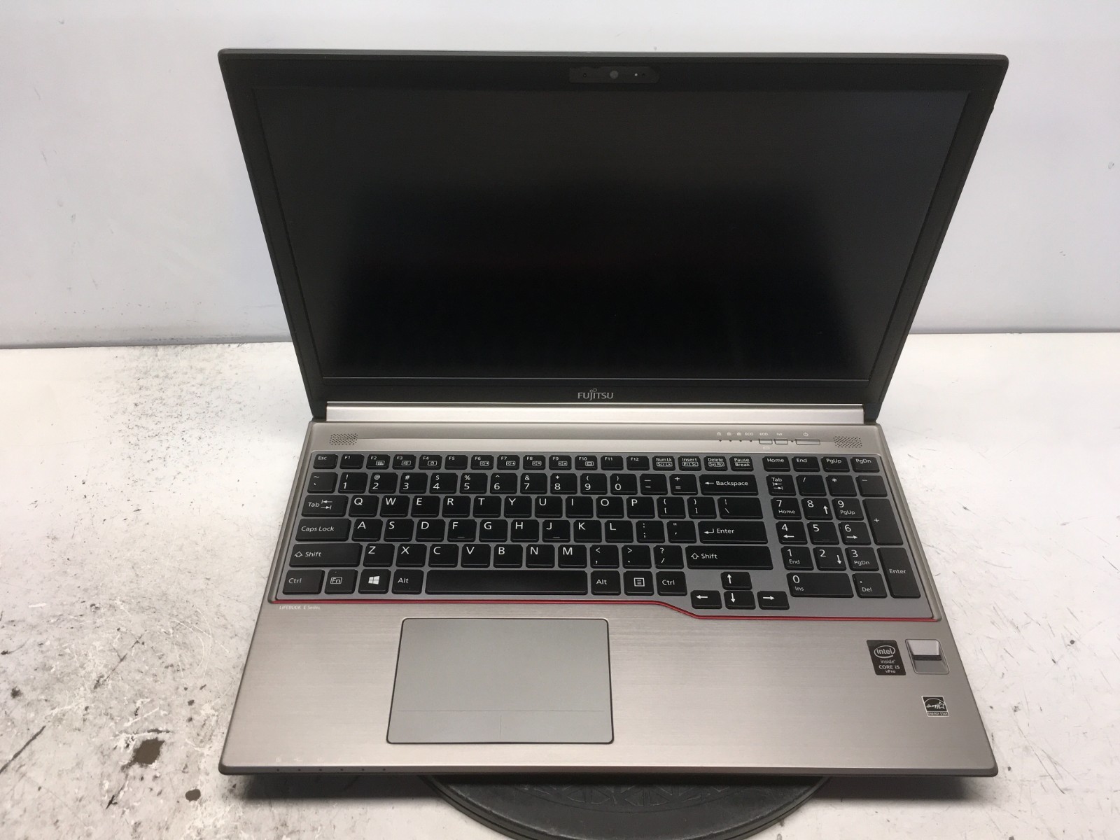 Fujitsu LifeBook E754 Intel i5-4310M 2.7GHz 8 GB NO HDD No Batt