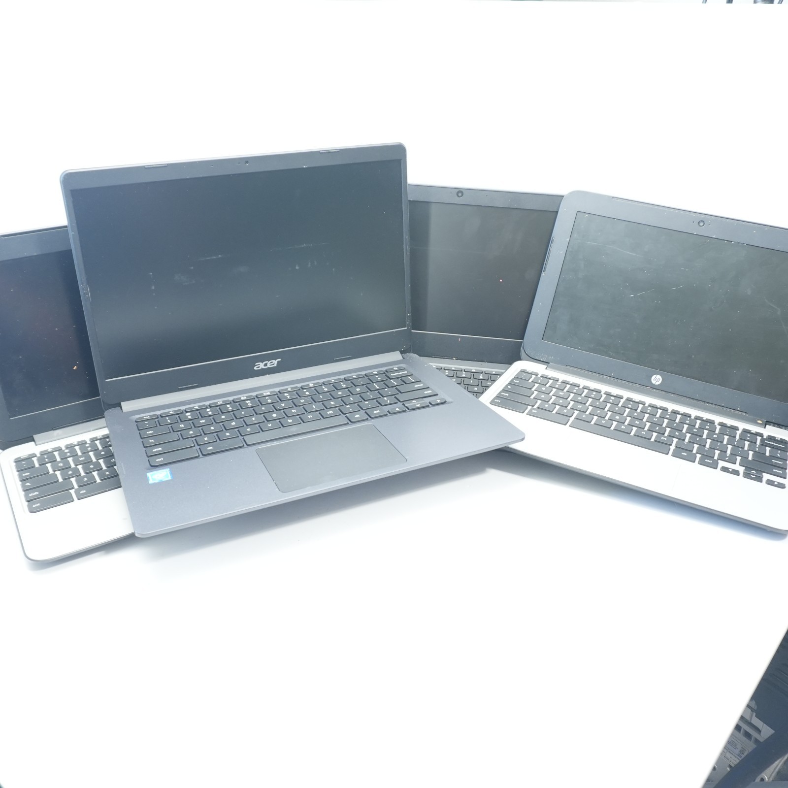 UNTESTED Lot of 4 Chromebook Acer C933 2x HP Q151 Lenovo 100e
