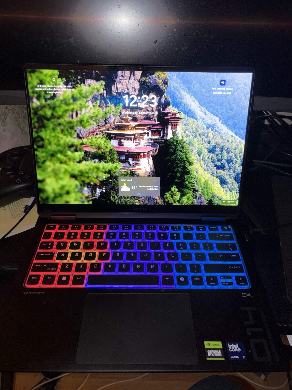 HP OMEN Transcend 14 3K OLED Ultra 7 255H RTX 5060 16GB 1TB SSD 120Hz Black
