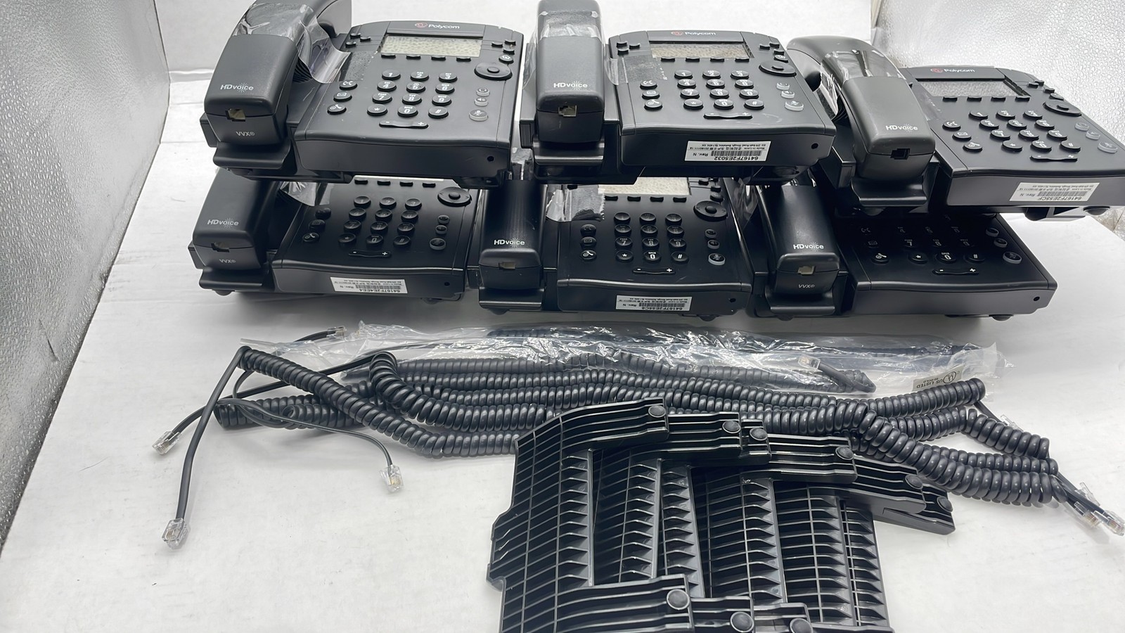 Polycom VVX300 VVX301 Business VoIP IP Phone with Handsets Stands Cords Lot Of 6