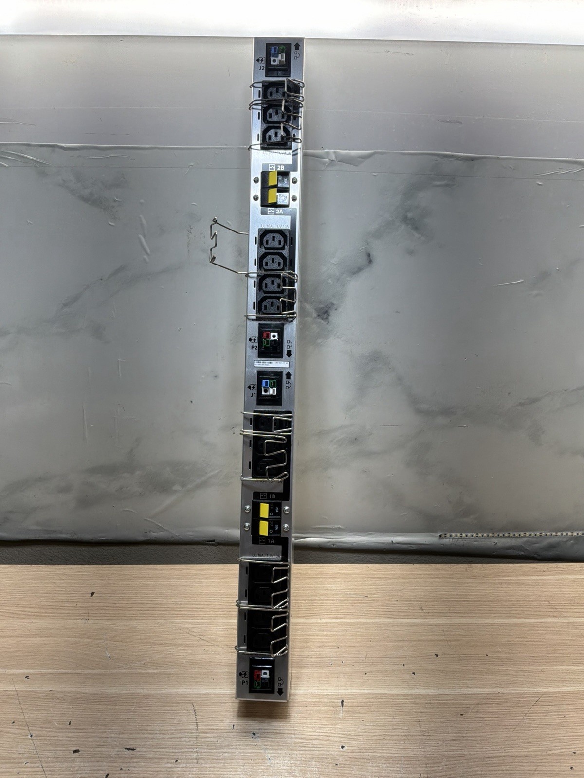 EMC L0288 CARLING TECHNOLOGIES PDU POWER DISTRIBUTION UNIT /JUA3984