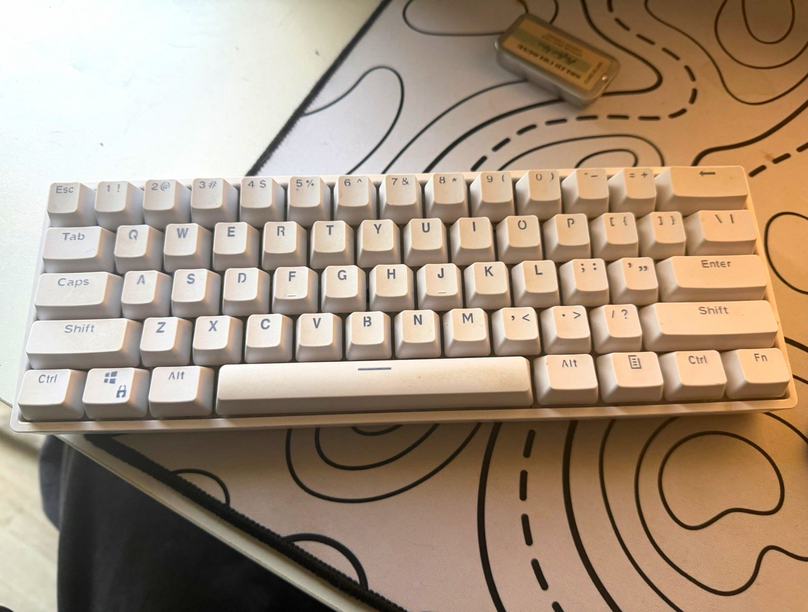 Kraken Pro-whiteout, 60%, near perfect condition. Price is negotiable to an ext.