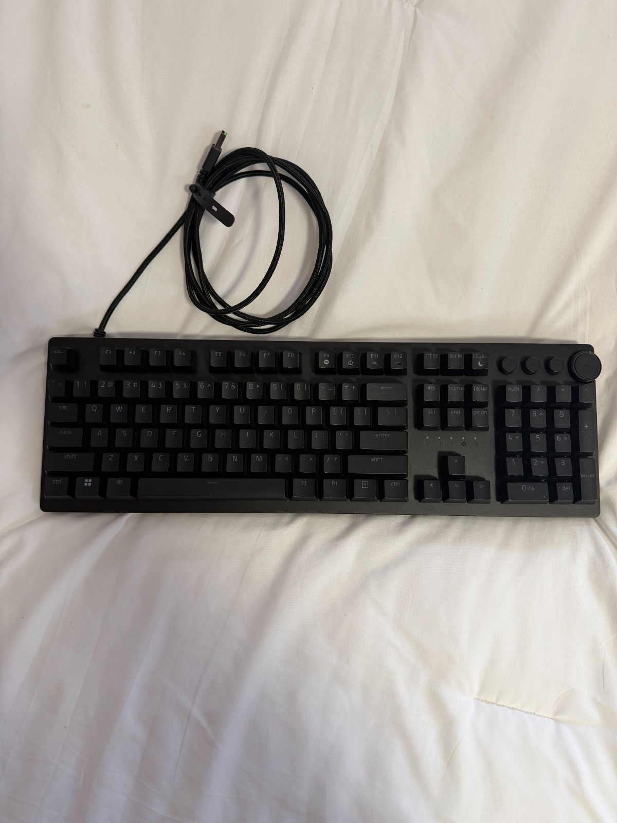 Razer Huntsman V2 Wired Mechanical Gaming Keyboard - Clicky Optical Switch...