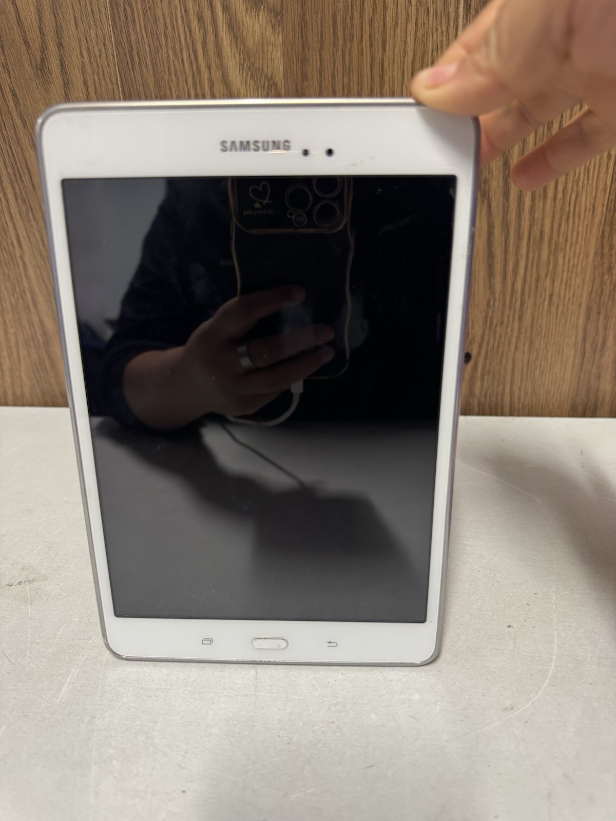 Samsung Galaxy Tab A 8.0 SM-T350 16GB White – For Parts/Repair – Read