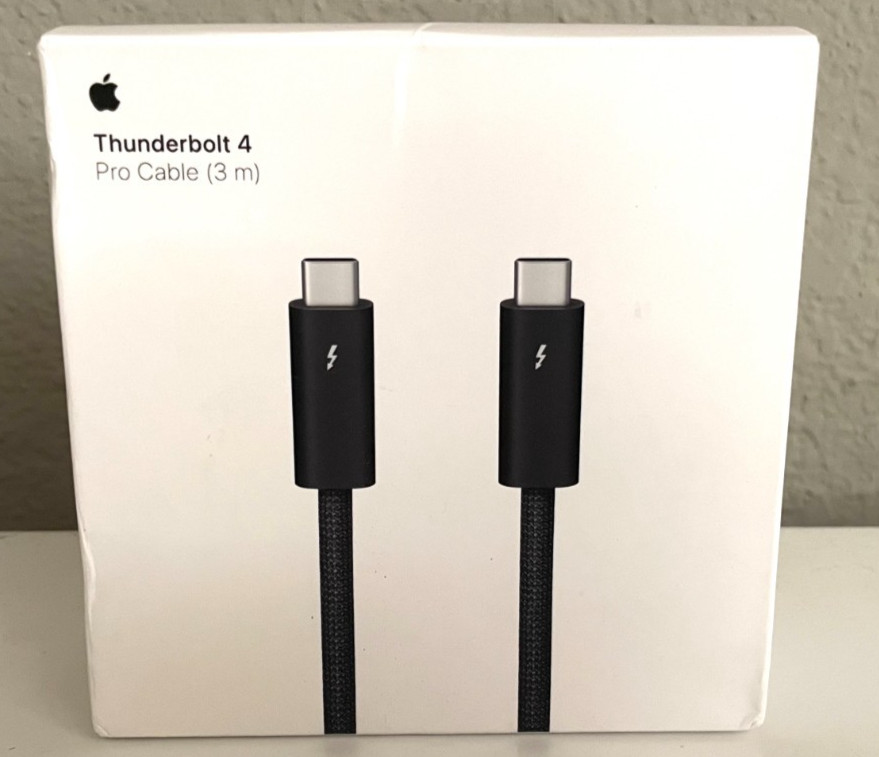 NEW SEALED Apple - Thunderbolt 4 Pro Cable (3m) - Black Unopened