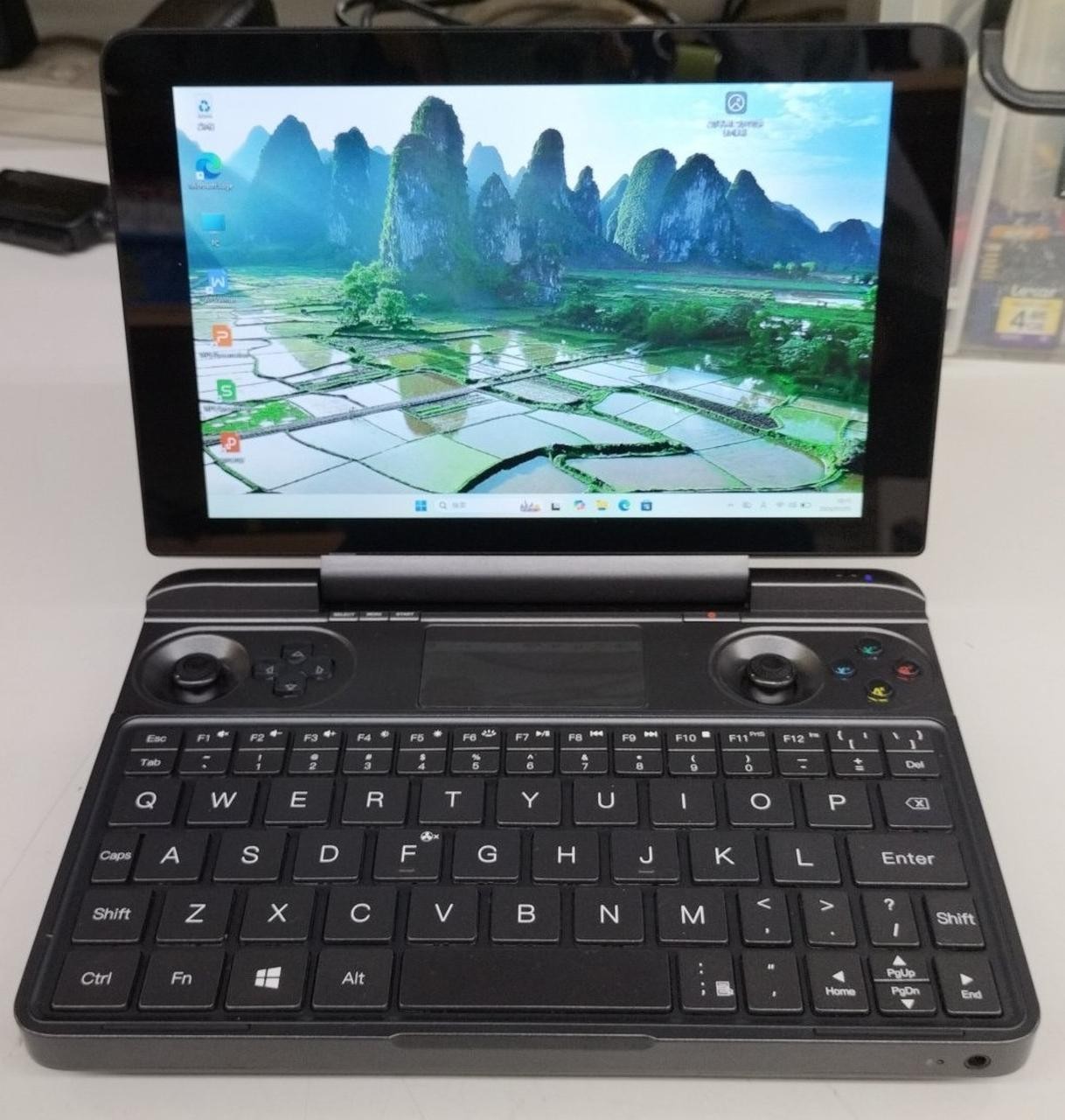 GPD Win Max 2020 G1619-01 8" i5-1035G7 16GB 1TB SSD Windows 11 Handheld PC