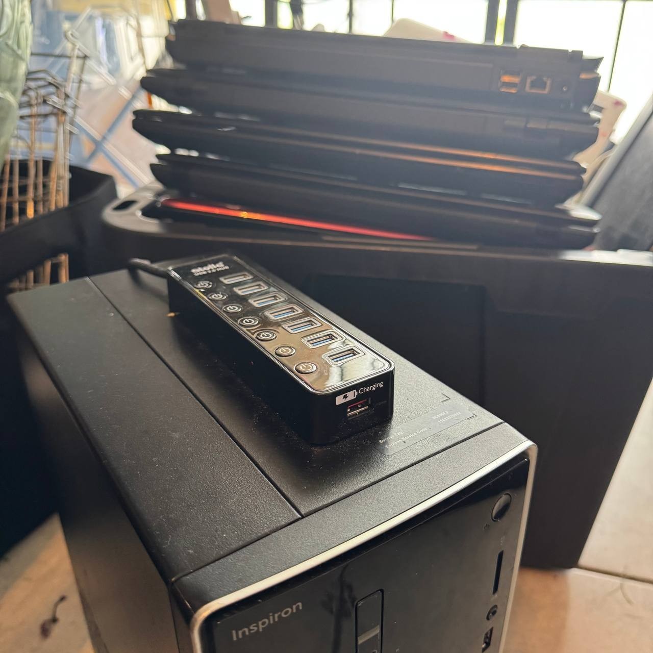 Huge Electronics Lot 29 Pc: 25 Laptops 3 Monitors 1 PC Dell Apple Lenovo For Par