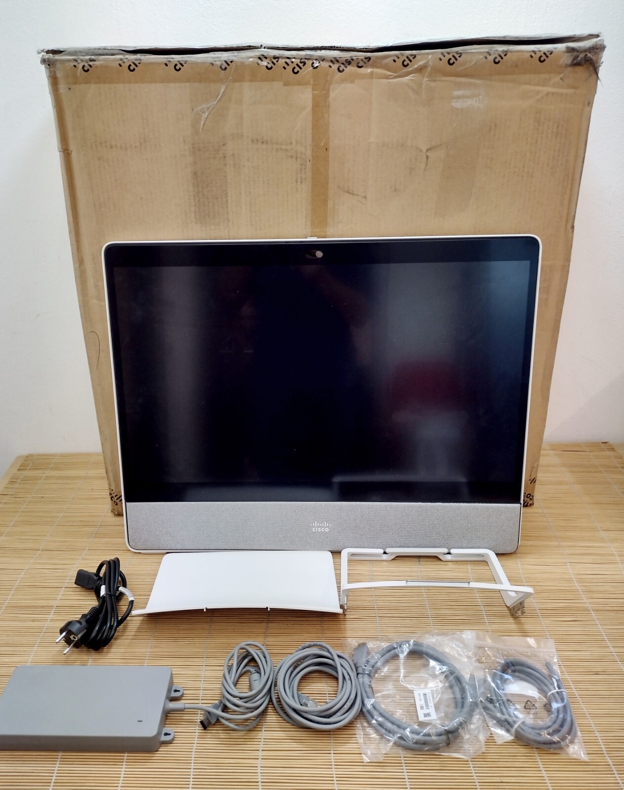 Cisco CS-DESKPRO-K9 Webex Desk Pro Used in Box