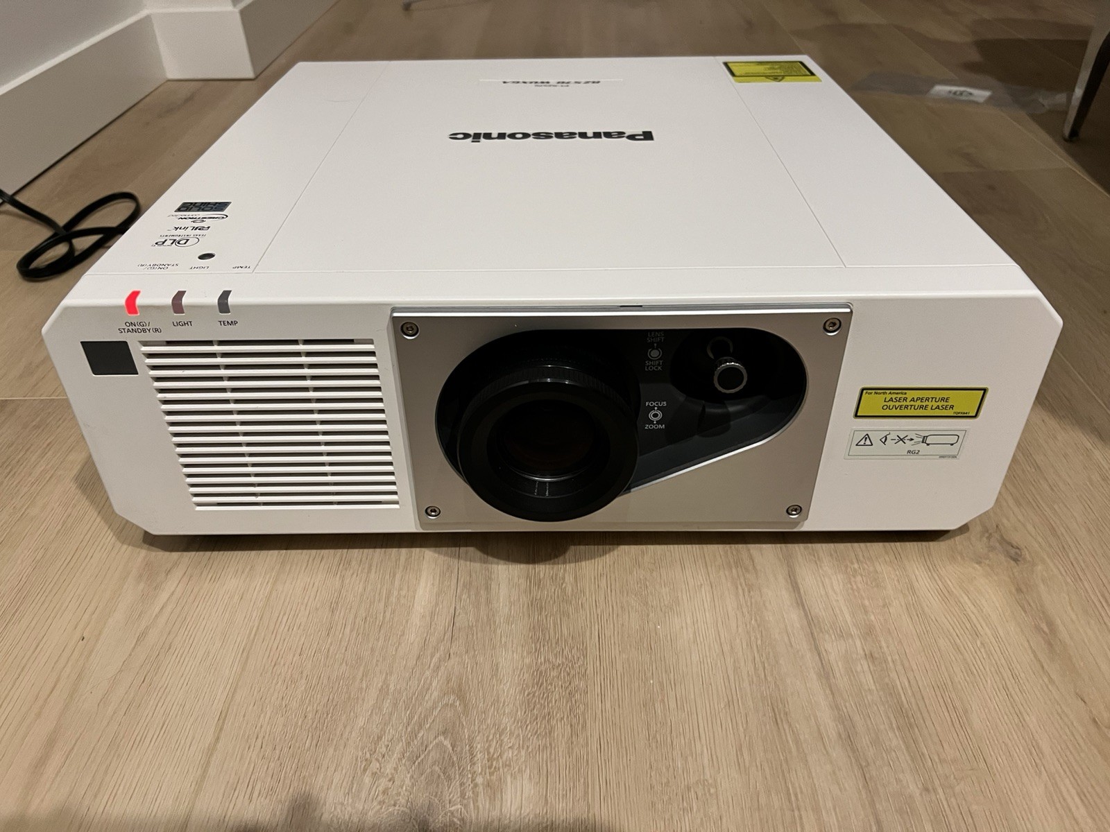 Panasonic PT-RZ570W 5400-Lumen 4750Hours - Tested & Working