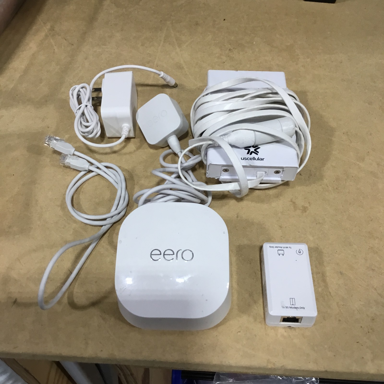 UScellular CASA 5G/4G Outdoor Receiver + eero Wi-Fi Router Complete Kit