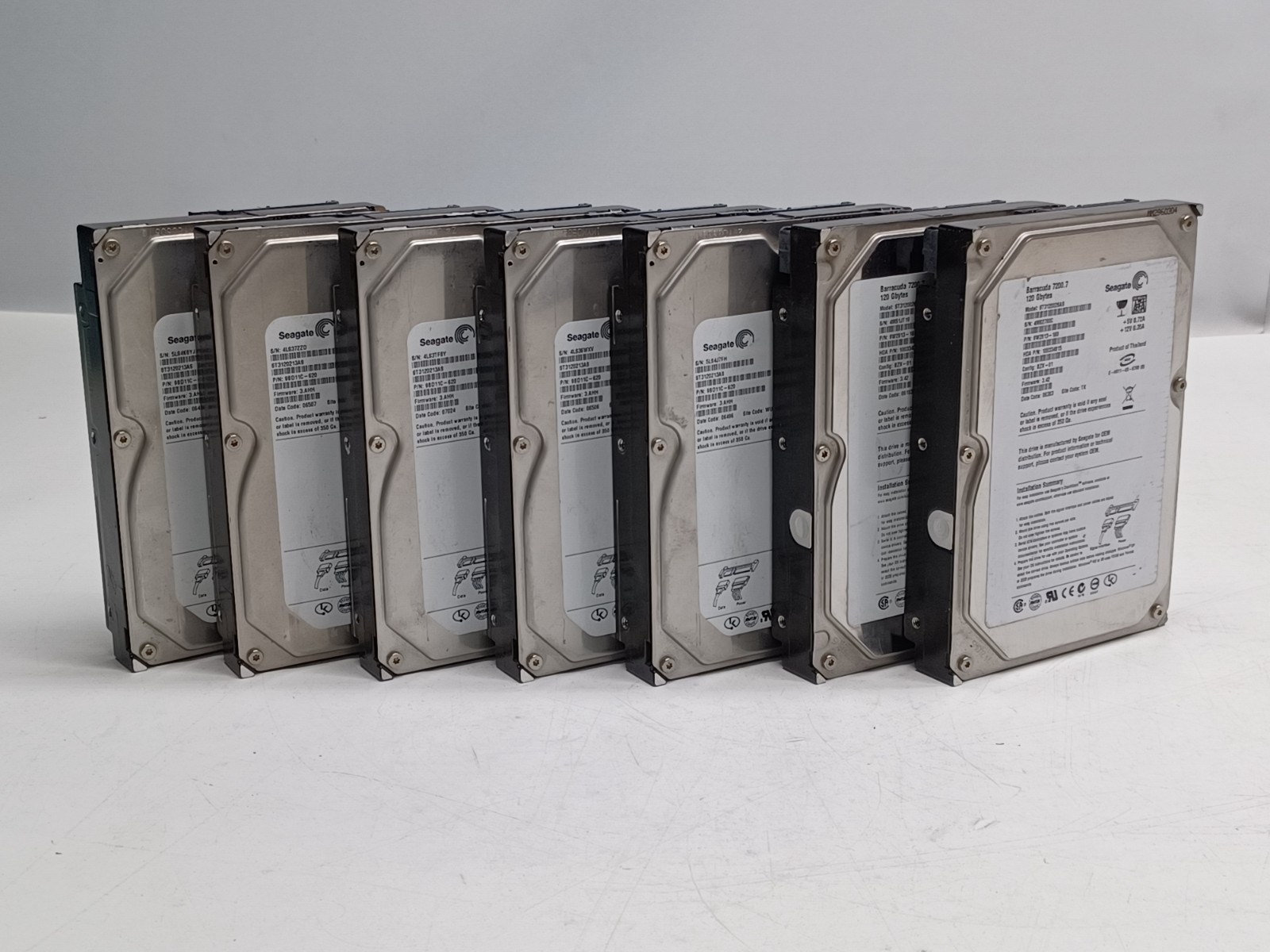 (LOT OF 7) Seagate Barracuda 120GB 3.5" SATA Hard Drives (2x 7200.7 & 5x 7200.9)