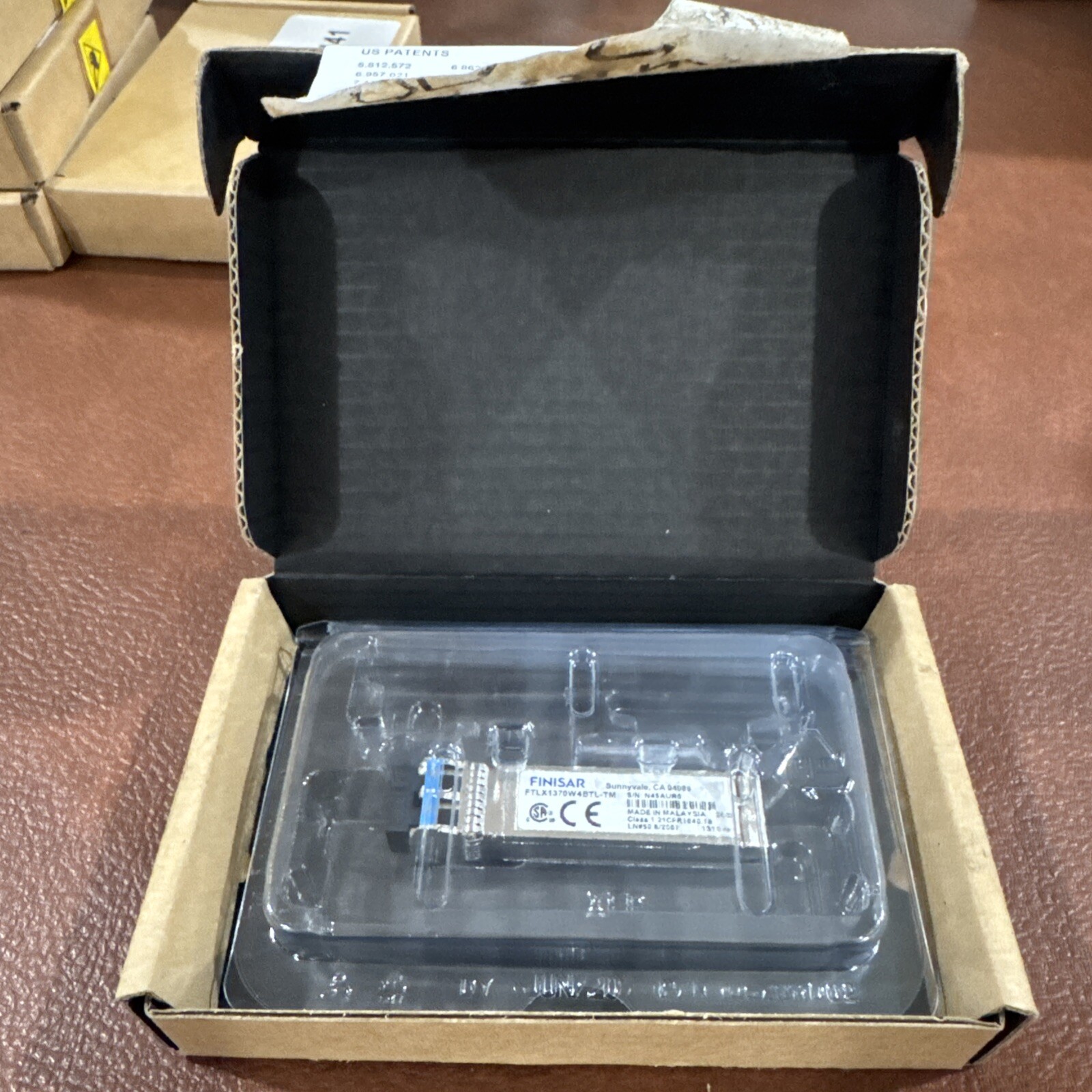 Finisar T-Mobile FTLX1370W4BTL-TM Transceiver O.E.M. 1P472948A.101 New #B-8B