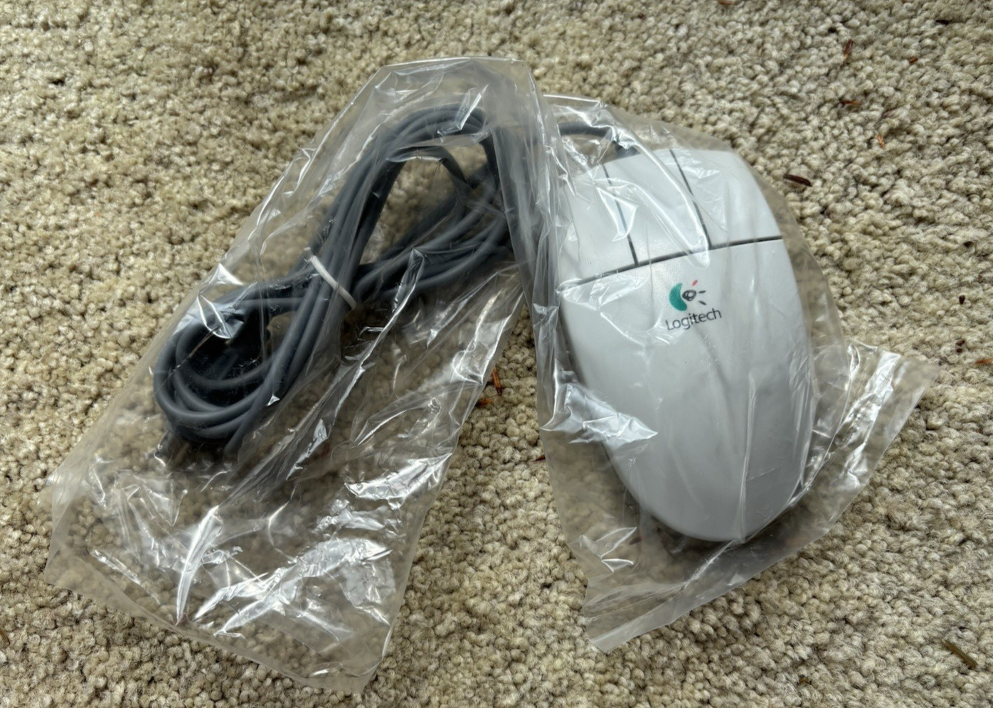 Vintage Logitech M-S35 Roller Ball 3-Button Wired Mouse PS2 Unused Open Package