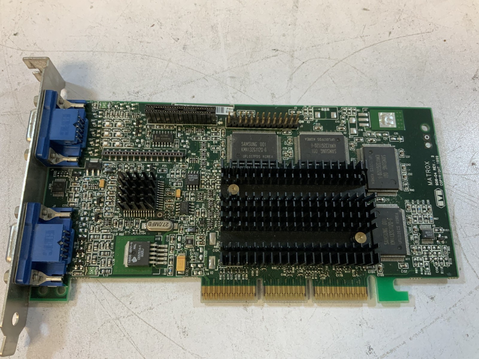Matrox G4+MDHA/32/OEM 32MB AGP Graphics Card with VGA Ports(906-04 REV: B) "P4C"