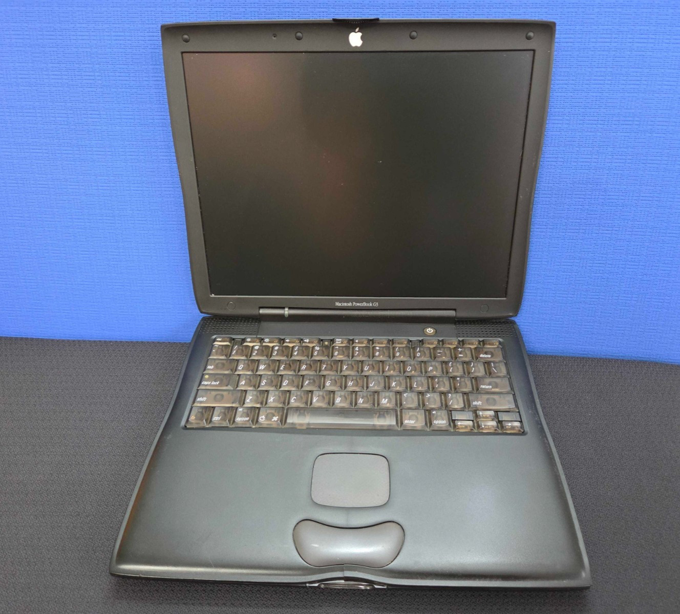 Apple PowerBook G3 Pismo 14.1in (400MHz G3 - 64MB RAM - 6GB HDD) M5343