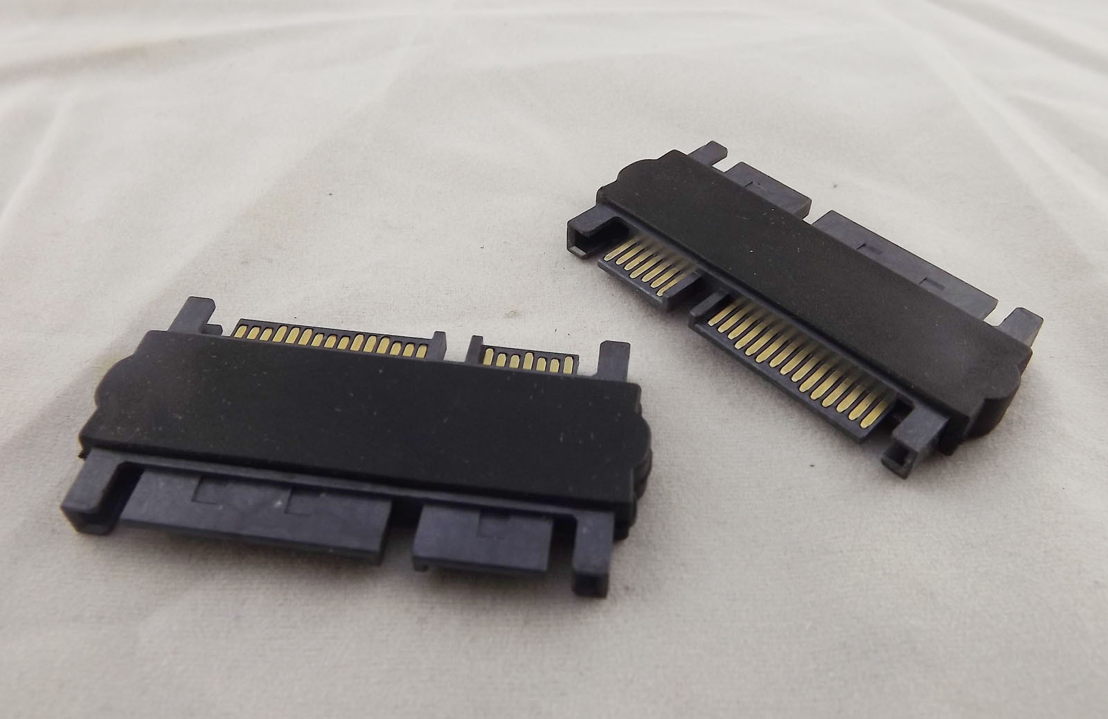 10pcs SATA 22P 7+15 Pin Male Plug to SATA 22 Pin 7+15P Male Convertor Adapter