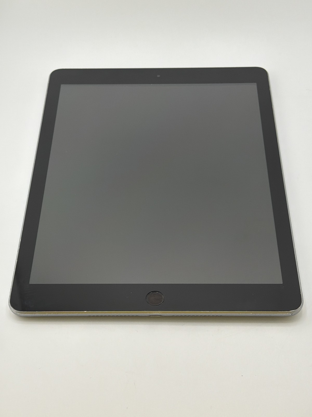 Apple iPad 6th Generation 32GB WiFi A1893 Space Gray DEFECTIVE