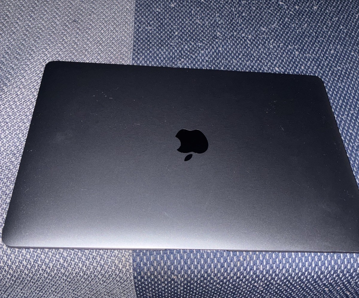 Apple MacBook air 13 OPEN TO OFFERS
