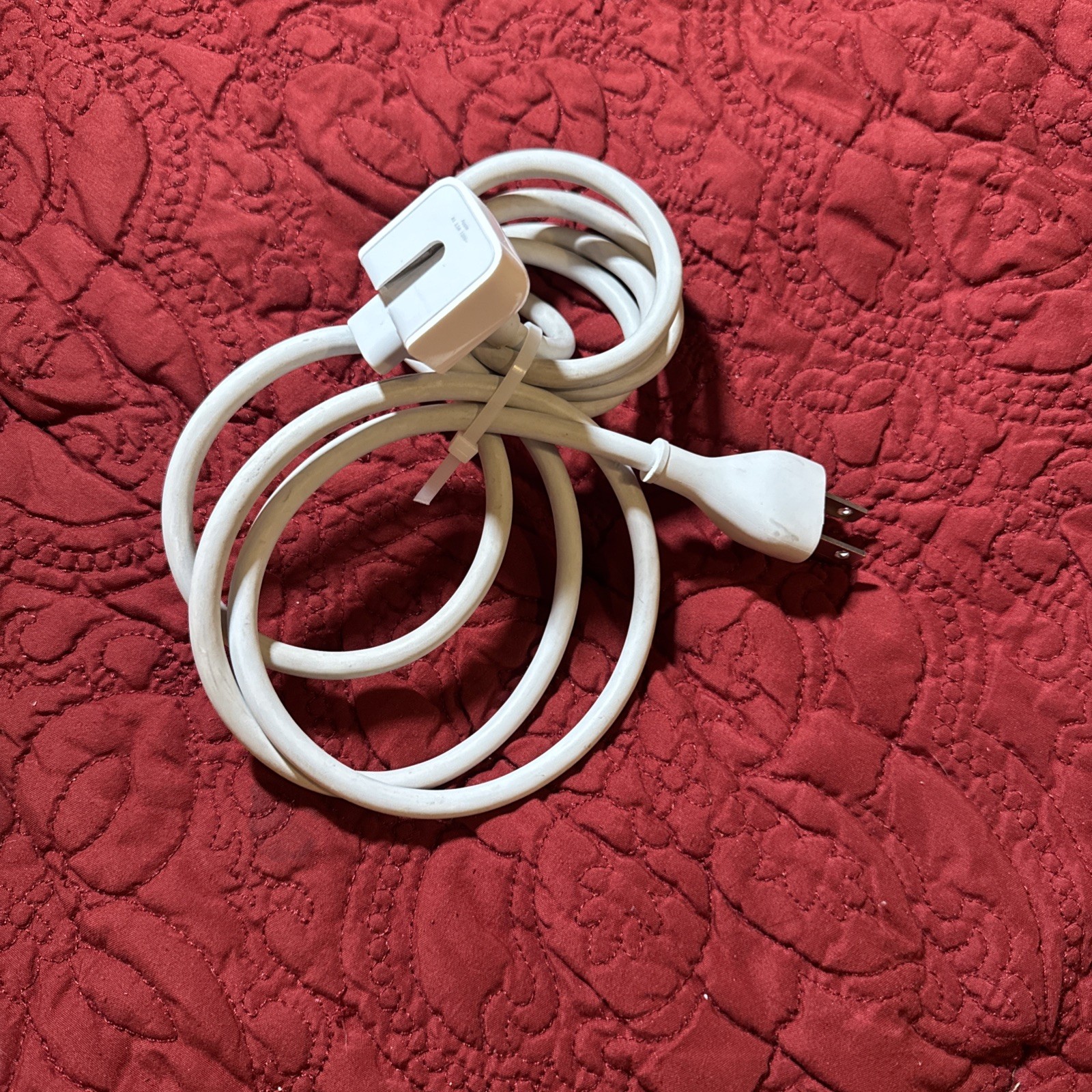 Apple A1 2.5A 125V MacBook MagSafe 6 FT Extension Power Adapter Cord