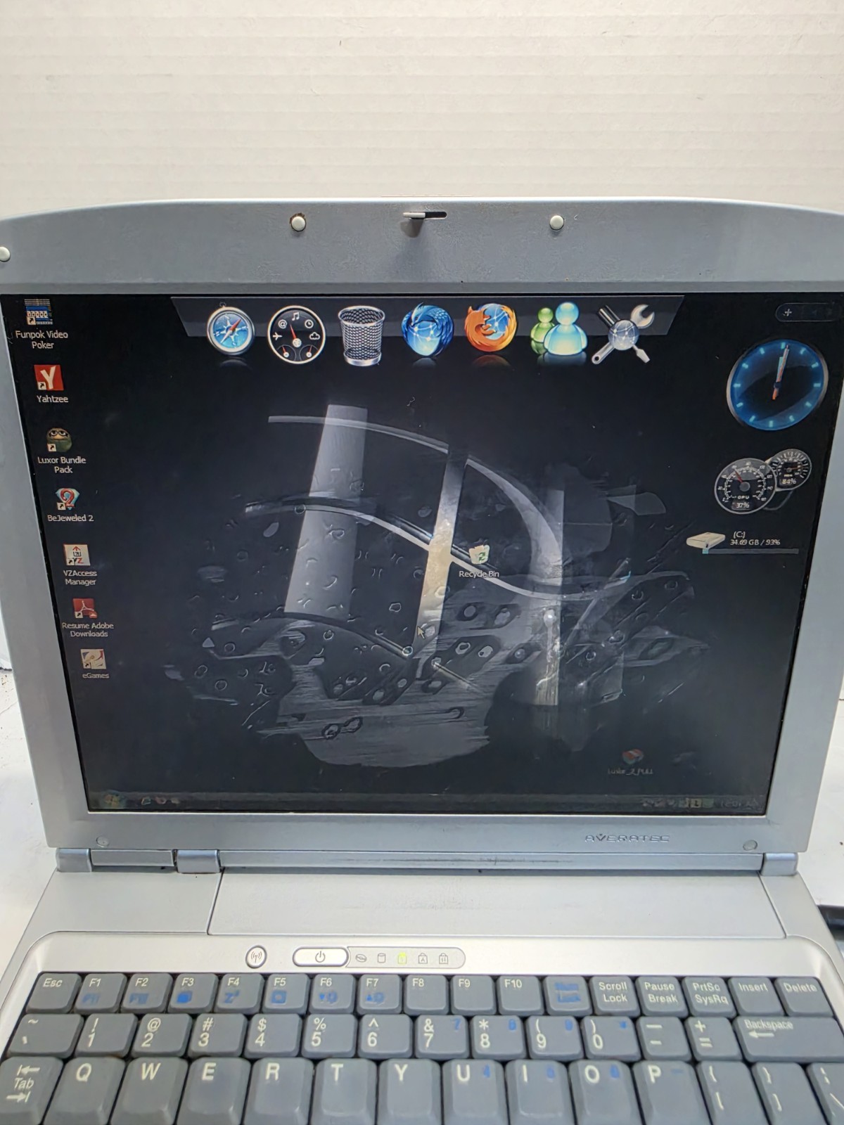 Averatec 3200 AMD Athlon XP-Mobile 256M 40gb Drive Win XP Restore Disks