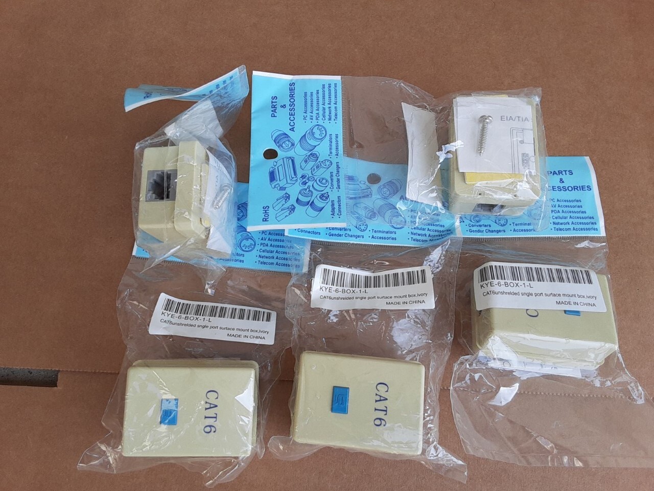 5 pack of Monoprice Surface Mount Box Cat6, Single