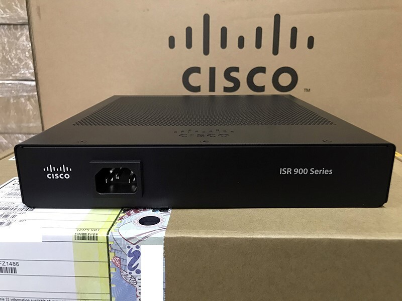 Cisco C921-4P 900 Series Integrated Services Router