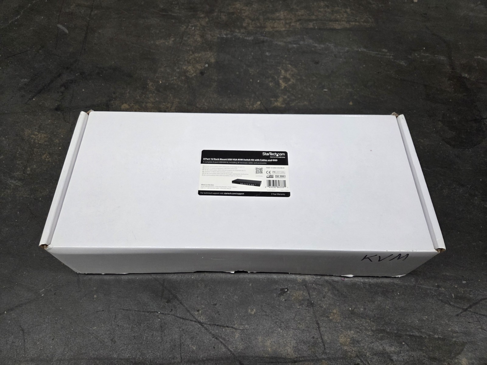 StarTech SV831DUSBU 8-Port 1U Rack Mount VGA USB KVM Switch 8 Cables
