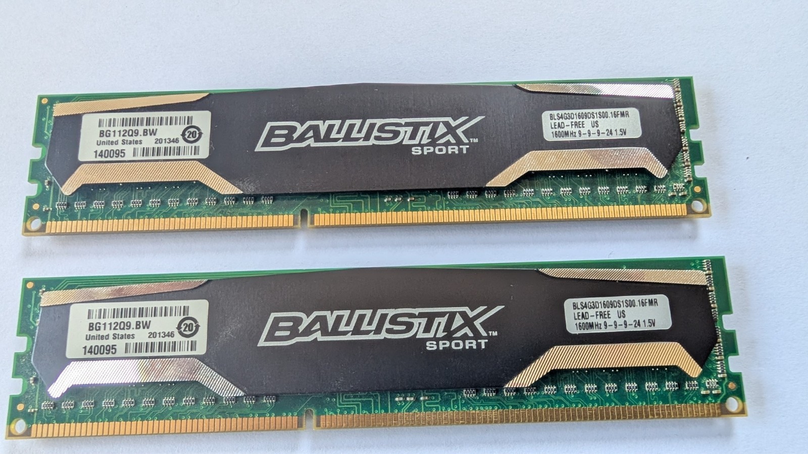 Crucial PC3-12800 (DDR3-1600) 8 GB DIMM 1600 MHz PC3-12800 DDR3 SDRAM Memory...