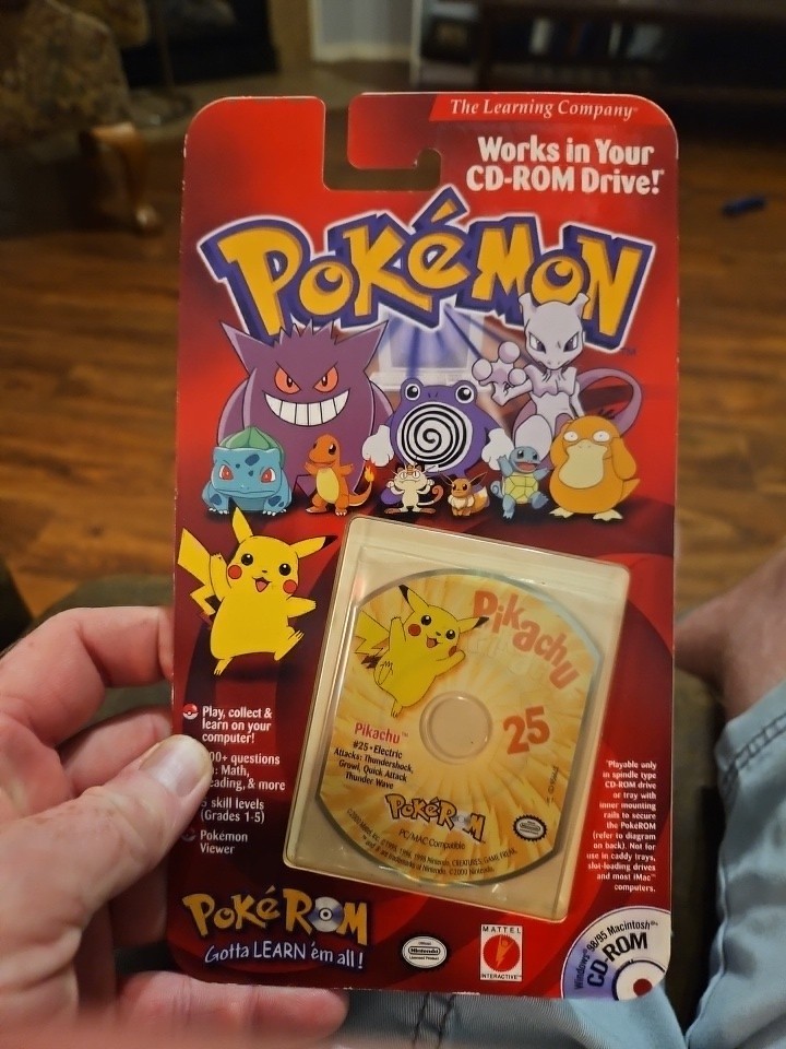 Vintage 2000 Pokémon Pikachu #25 Collectable PC/MAC CD-Rom Puzzle Games