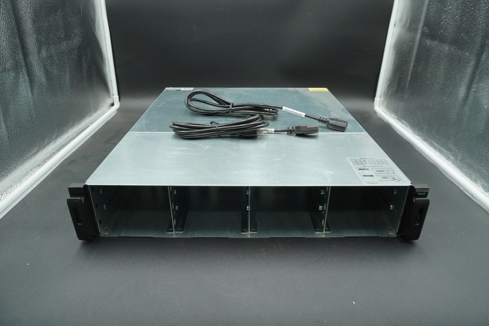 QNAP REXP-1200U-RP Expansion Chasis, No Drives *Tested*
