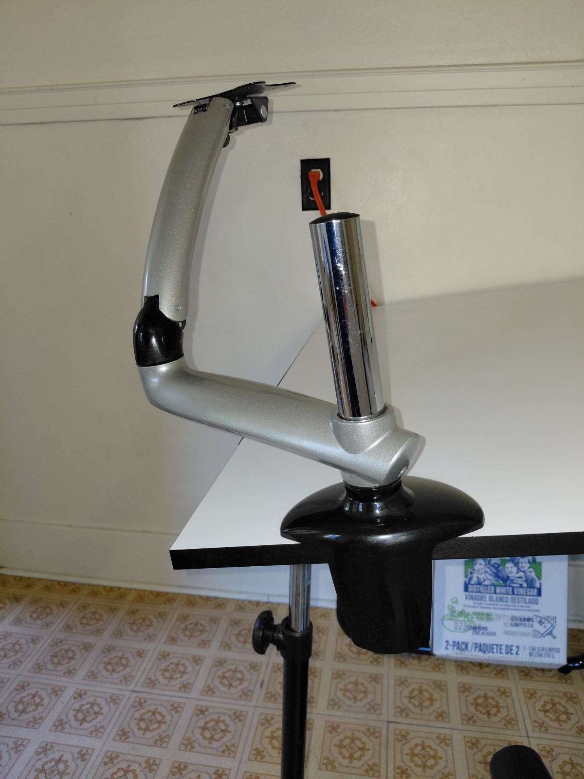 Ergotech Freedom Arm FDM-HD-S01 Clamp Mount for Flat Panel Display.