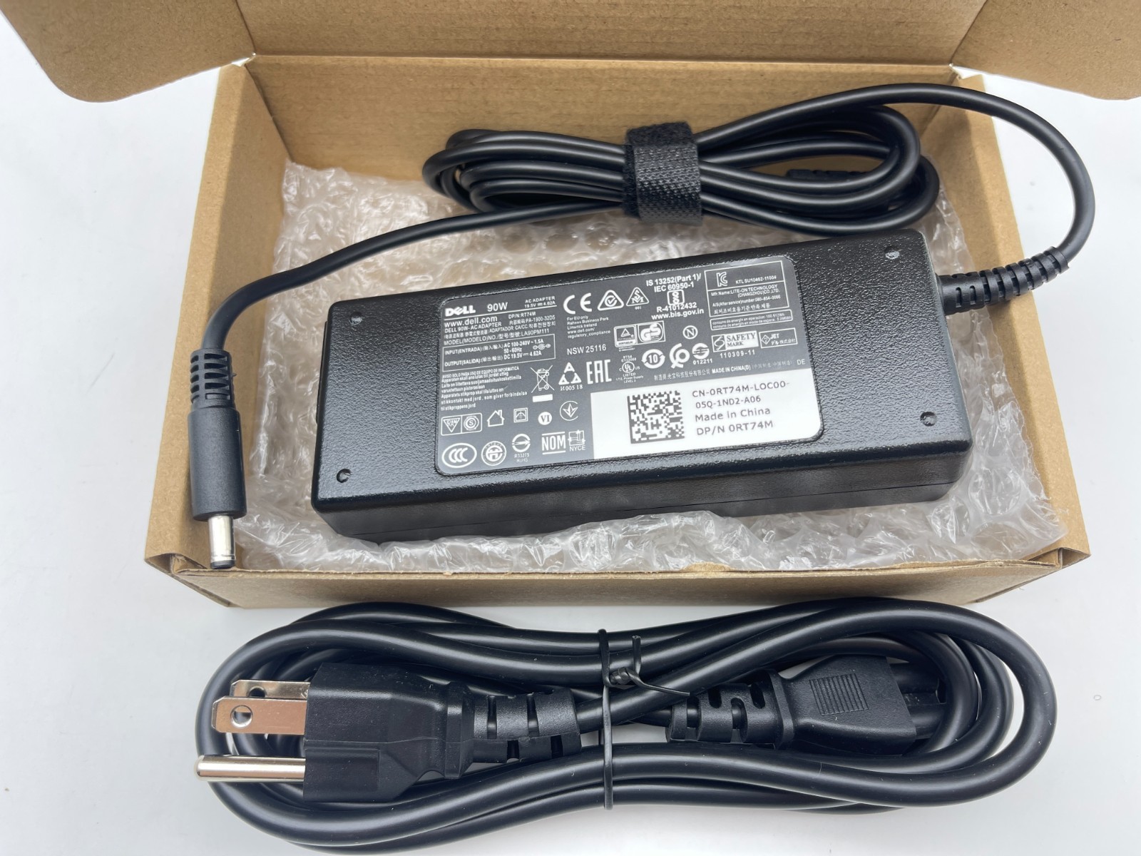 OEM Genuine 90W AC Adapter Charger For Dell RT74M 0RT74M 0VRJN1 VRJN1 LA90PM111