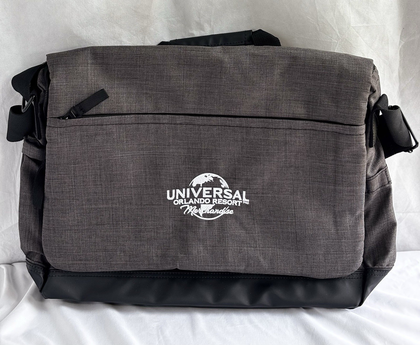 Universal Orlando Resort Merchandise Gray Heathered Grey Laptop Messenger Bag